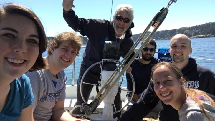 Giovannoni's lab group on a boat
